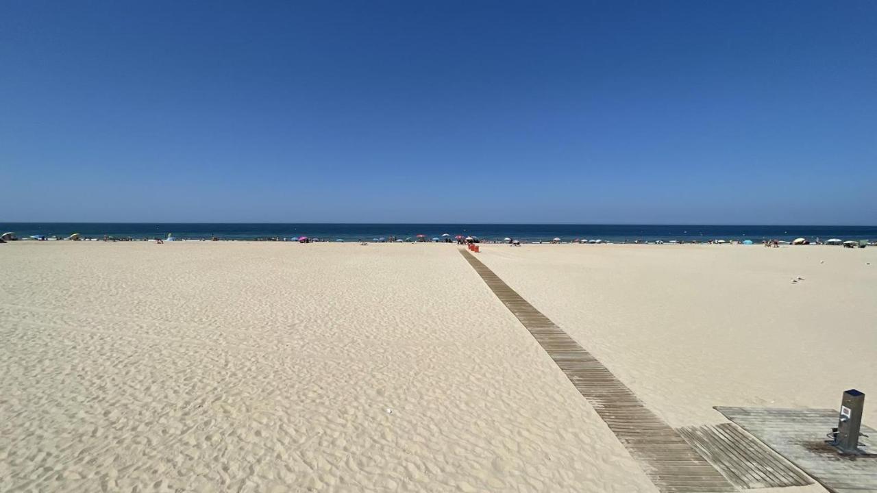Piso De Lujo En Primera Linea De Playa Y Garaje Cadiz Exterior photo