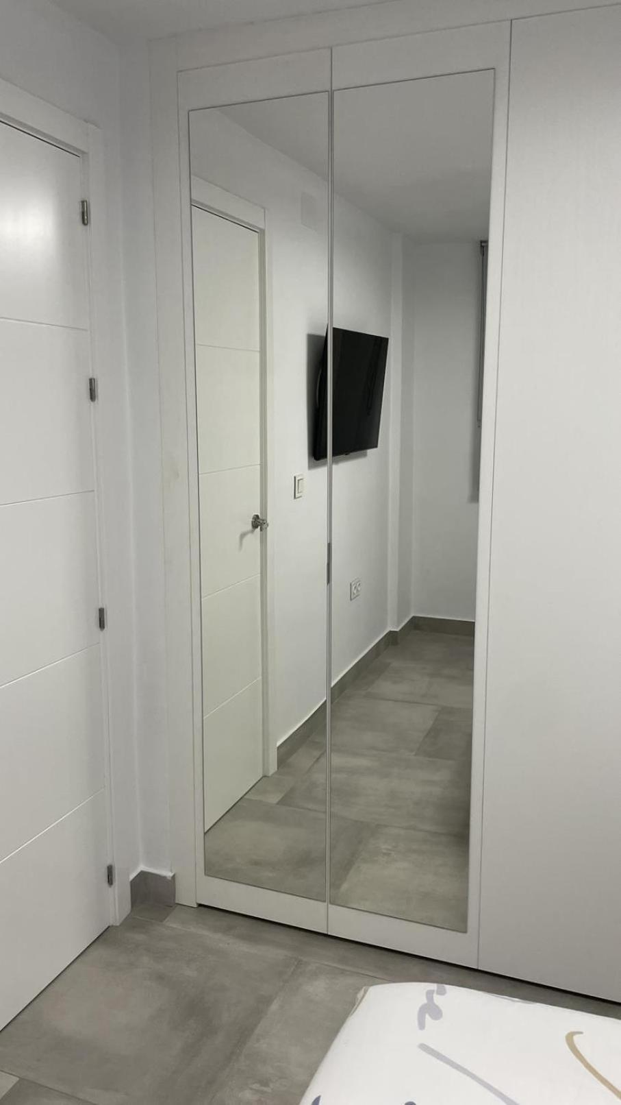 Piso De Lujo En Primera Linea De Playa Y Garaje Cadiz Exterior photo